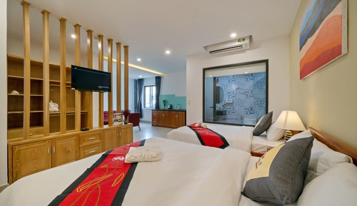 Luxury Triple Room