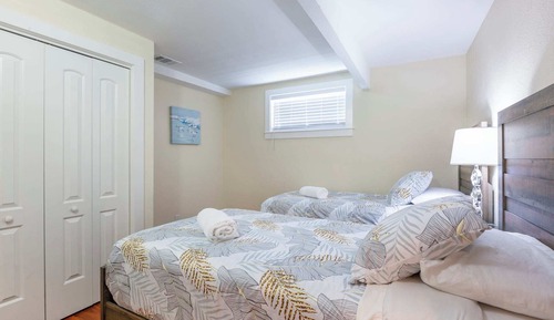 House (2 Bedrooms)