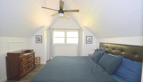 House, Multiple Beds (Rosies Creekside Retreat - 3 BR Escap)
