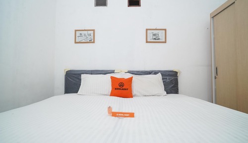 Standard Double Room (without A/C)