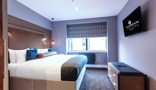 Deluxe Suite, 1 Bedroom, 1 King, Sofa Bed, Kitchenette