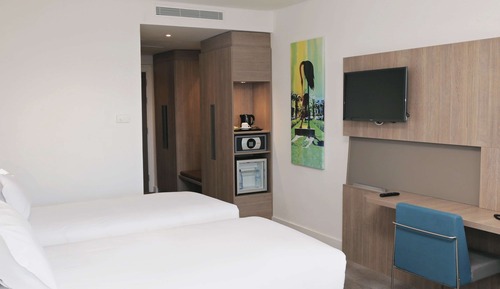 Superior Twin Room, 2 Twin Beds, Sea View (Park or Sea View)