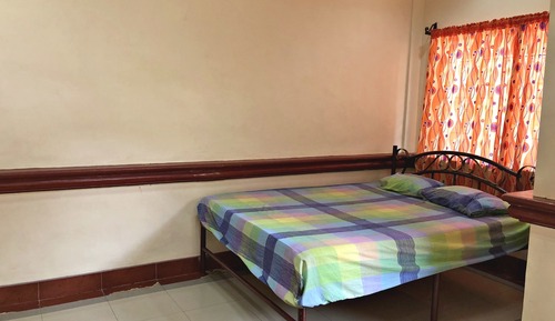 Family Room (7pm-5pm)