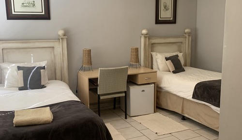 Twin Room (Twin Room 6)