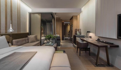 Deluxe Room, 1 King Bed