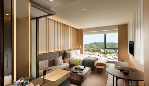 Deluxe Suite, 1 King Bed