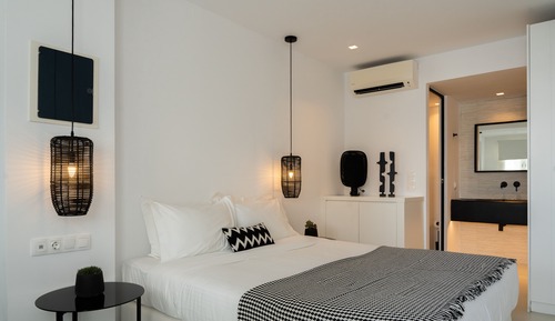 Essential Room