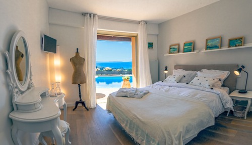 Suite, 2 Bedrooms (One or two bedrooms)