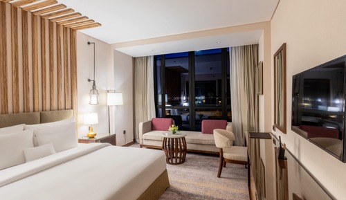 Luxury Chalet, 1 King Bed, Pool Access (1 king bed)