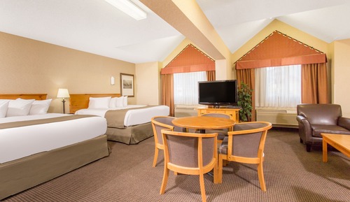 Suite, Multiple Beds (family)