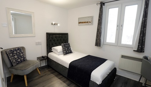Deluxe Single Room
