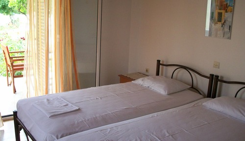 Standard Twin Room, 1 Bedroom, Smoking, Garden View