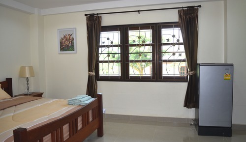 Deluxe Room, 1 King Bed, Ensuite, Garden View