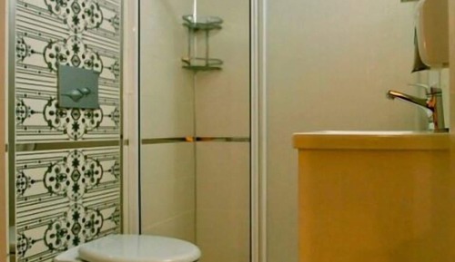Economy Twin Room
