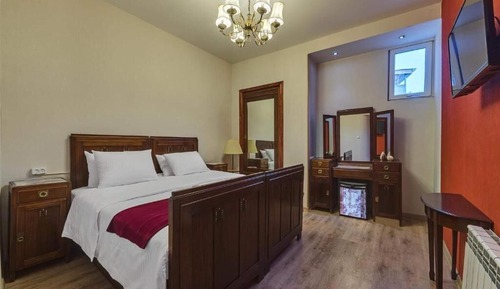 Deluxe Double or Twin Room, Private Bathroom