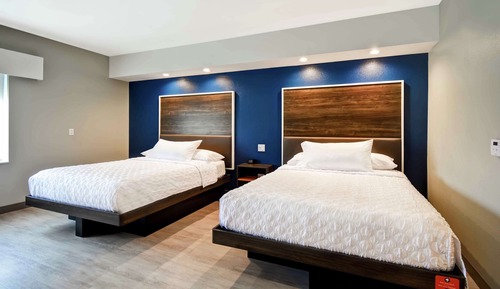 Room, 2 Queen Beds, Accessible, Bathtub (Hearing)