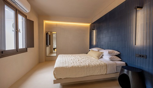 Deluxe Studio Suite