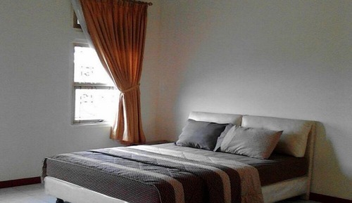 House, 2 Bedrooms