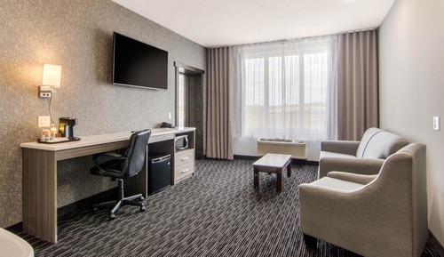 Suite, 1 King Bed with Sofa bed, Non Smoking (Sunken Bath Tub)