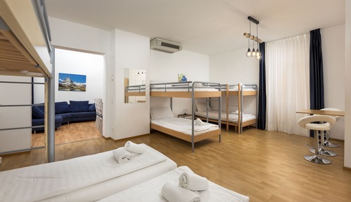 Classic Studio, Multiple Beds