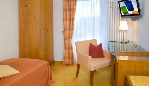Single Room, Balcony