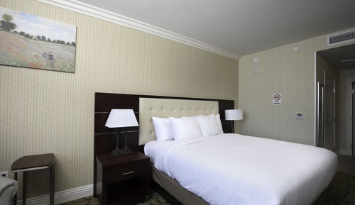 Standard Room, 1 King Bed