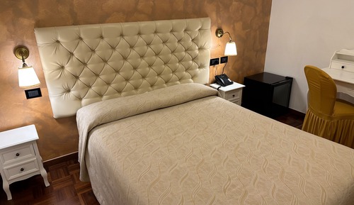 Classic Double or Twin Room (up to 2 people)