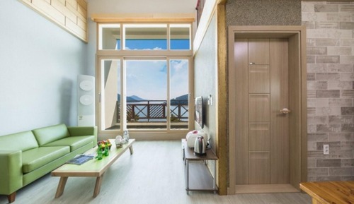 Room (Budiling Na Room 205)