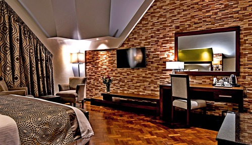 Standard Suite