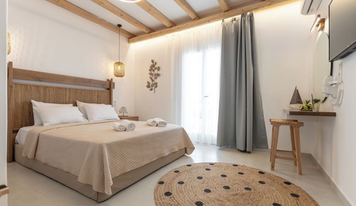 Family Apartment, 2 Bedrooms, Patio, Garden View