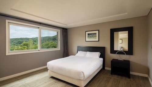 [Valley Village] 46 PY Noble