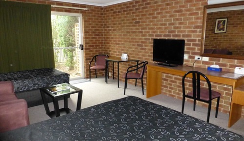 Twin Room with Courtyard