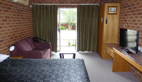 Standard Queen Room