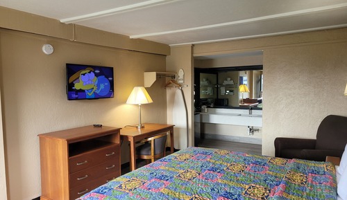 Standard Room, 1 King Bed, Non Smoking