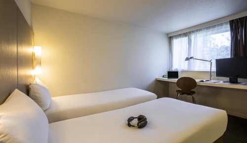 Standard Room, 2 Twin Beds (1 Junior Bed up to 10 years)