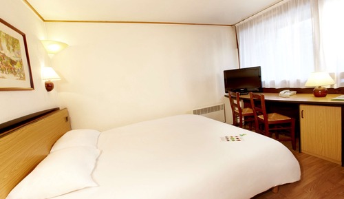 Standard Room, Multiple Beds (1 Double and 1 Single bed)