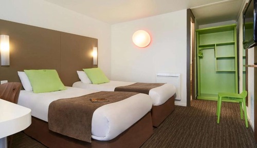 Room, 3 Twin Beds (Next Generation)