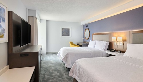 Room, 2 Queen Beds, Accessible (Mobility & Hearing, Roll-In Shower)