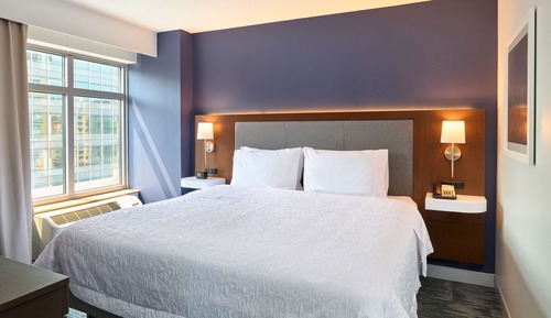 Suite, 1 King Bed, Non Smoking