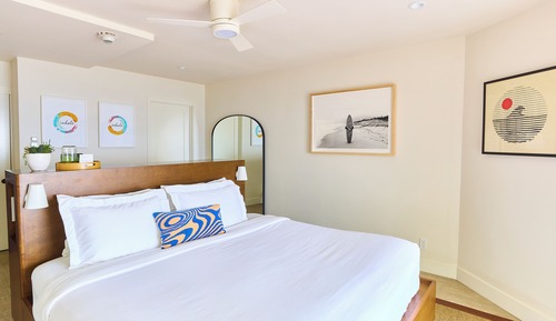 Peaceful Ocean View King Room with Balcony
