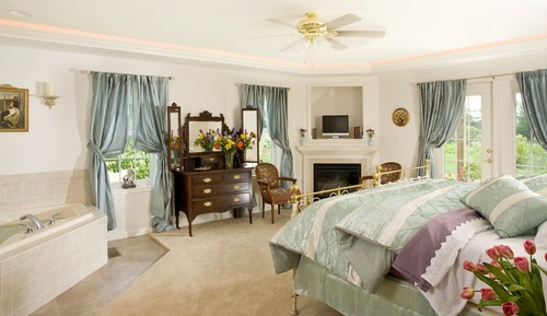 Luxury Room, 1 King Bed, Private Bathroom, Resort View