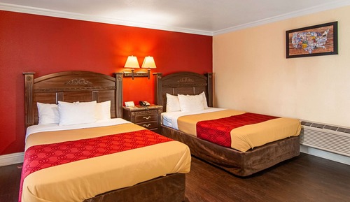 Standard Room, 2 Queen Beds, Non Smoking
