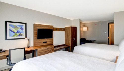 Suite, Multiple Beds