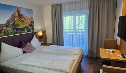 Double Room (AUSZEIT)