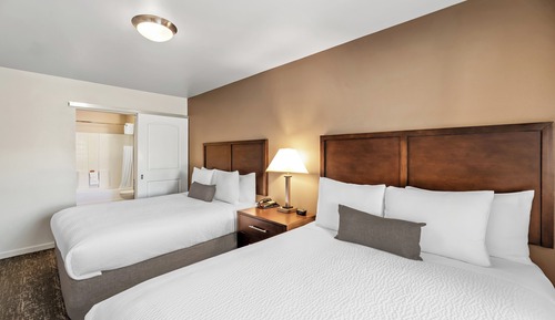 Executive Suite, 2 Queen Beds, Mobility Accessible