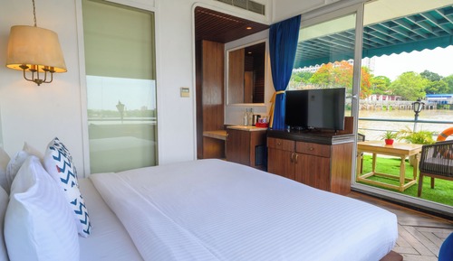 Premium Suite, River View