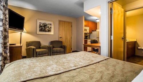 Standard Room, 1 Queen Bed, Non Smoking
