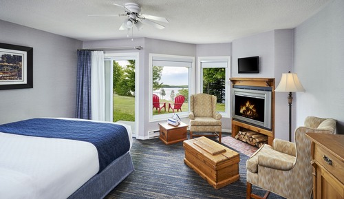 Standard Room, Jetted Tub, Lake View