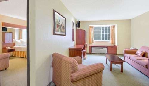 Suite, 1 King Bed, Microwave