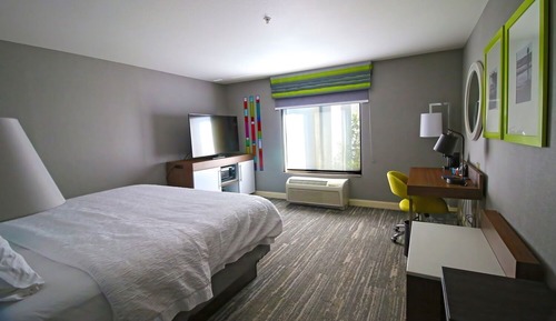 One king bed